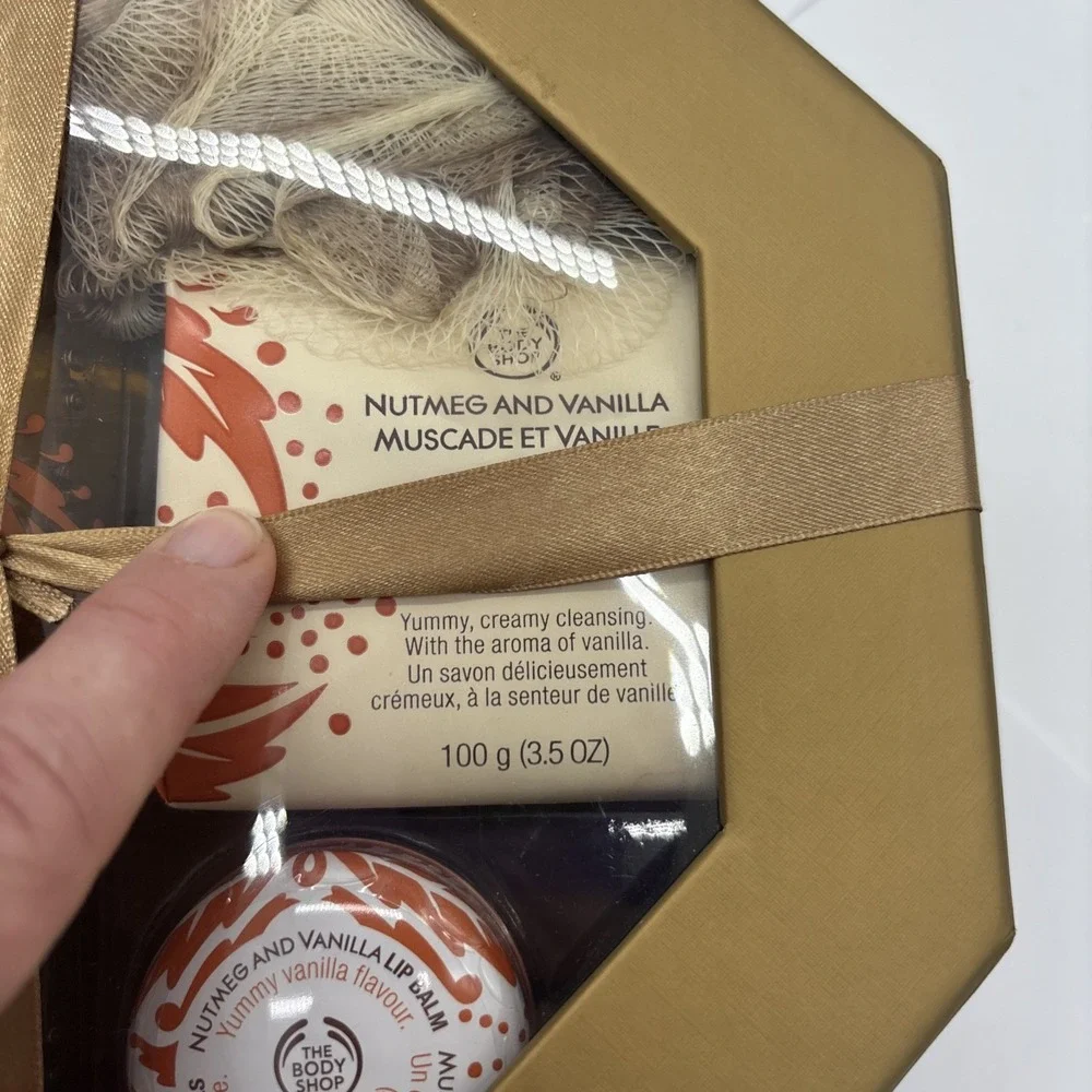 Rare Old Stock, Discontinued The Body Shop Nutmeg/ Vanilla Wrapped 5 Pc Gift Set